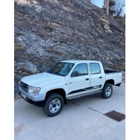 Hilux 2.5D Doble cabina 4x4 Estandard 4p.2004